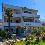 Near The Sea Barbat Apartman