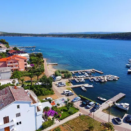 Apartment Near The Sea Barbat Barbat na Rabu