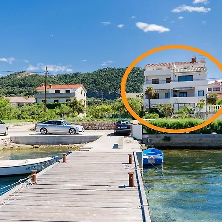 Near The Sea Barbat Apartamento Barbat na Rabu