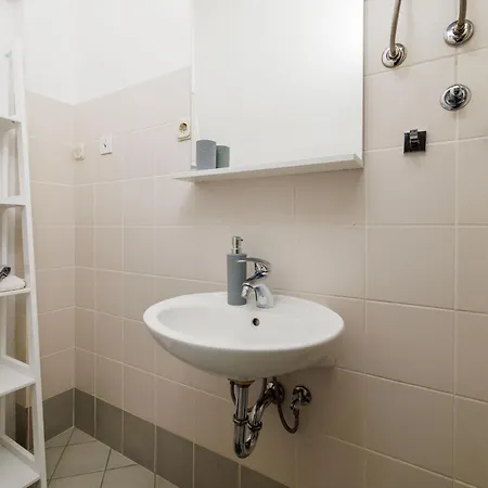 Near The Sea Barbat Barbat na Rabu