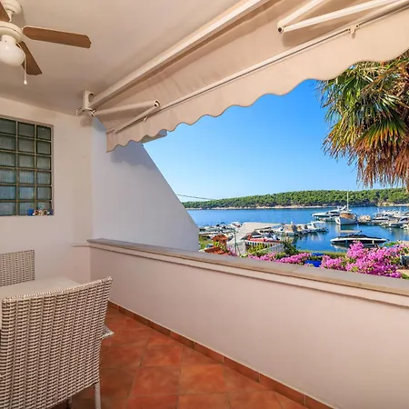 Near The Sea Barbat * Barbat na Rabu