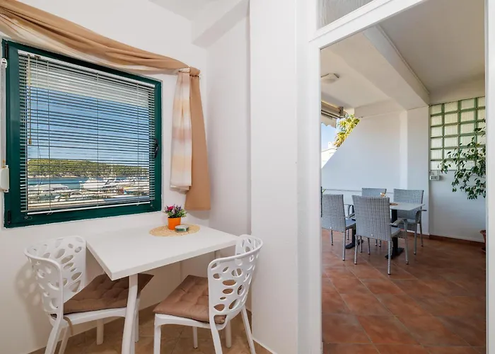 Near The Sea Barbat Apartamento Barbat na Rabu